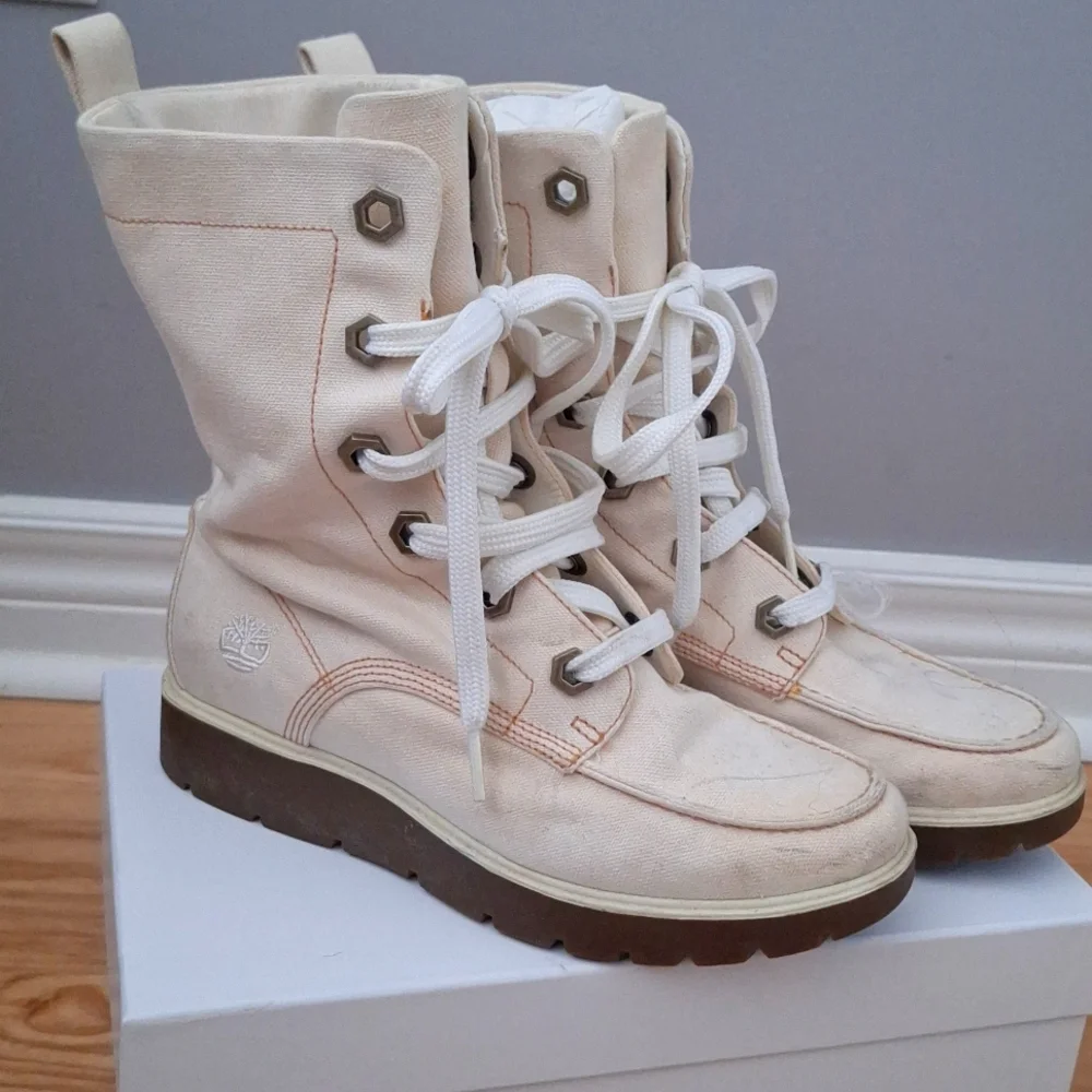 Timberland laced up boot - Picture 1 of 5